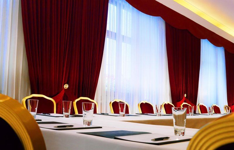 Le Meridien Grand Hotel 5*